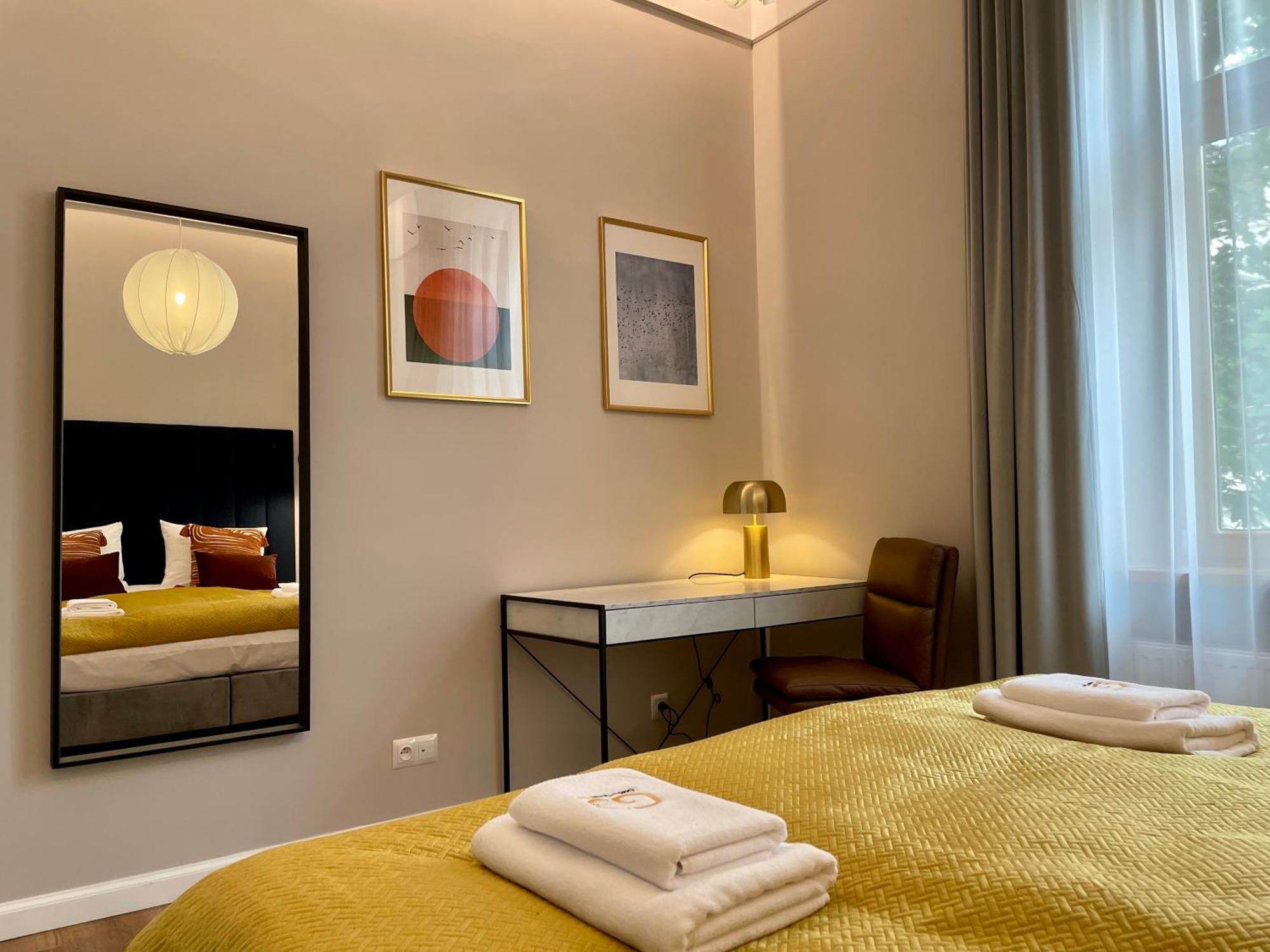Golden Queen Apartments City Center Krakow Ngoại thất bức ảnh